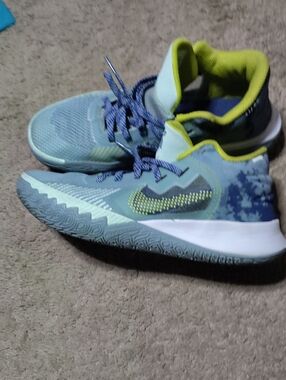 Nike 7.5  Blue and Lime Green Athletic Sneakers $65